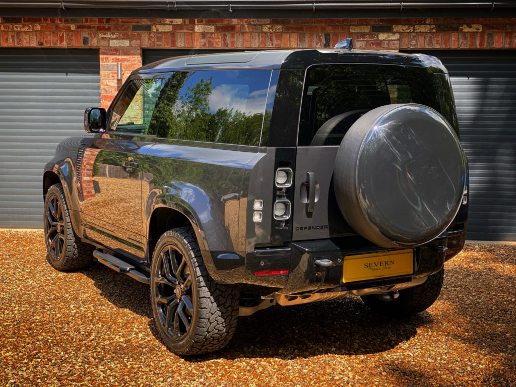 Land Rover Defender X-Dynamic SE - Severn Motor Cars