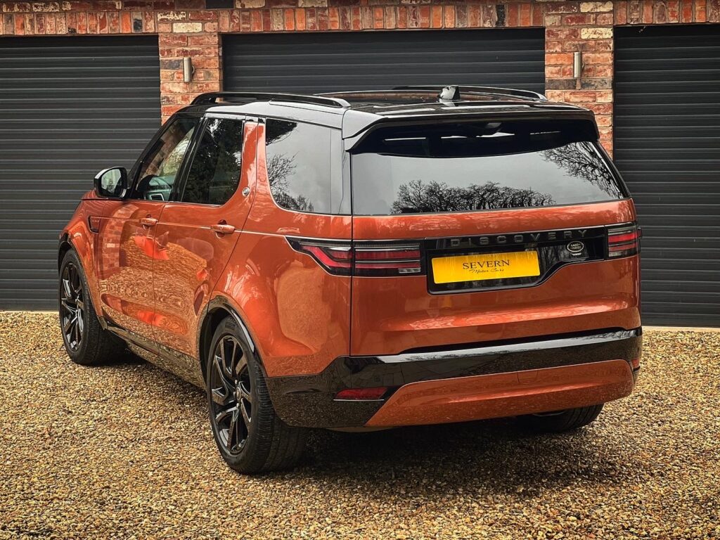 Land Rover Discovery 5 X-Dynamic SE D300 - Severn Motor Cars